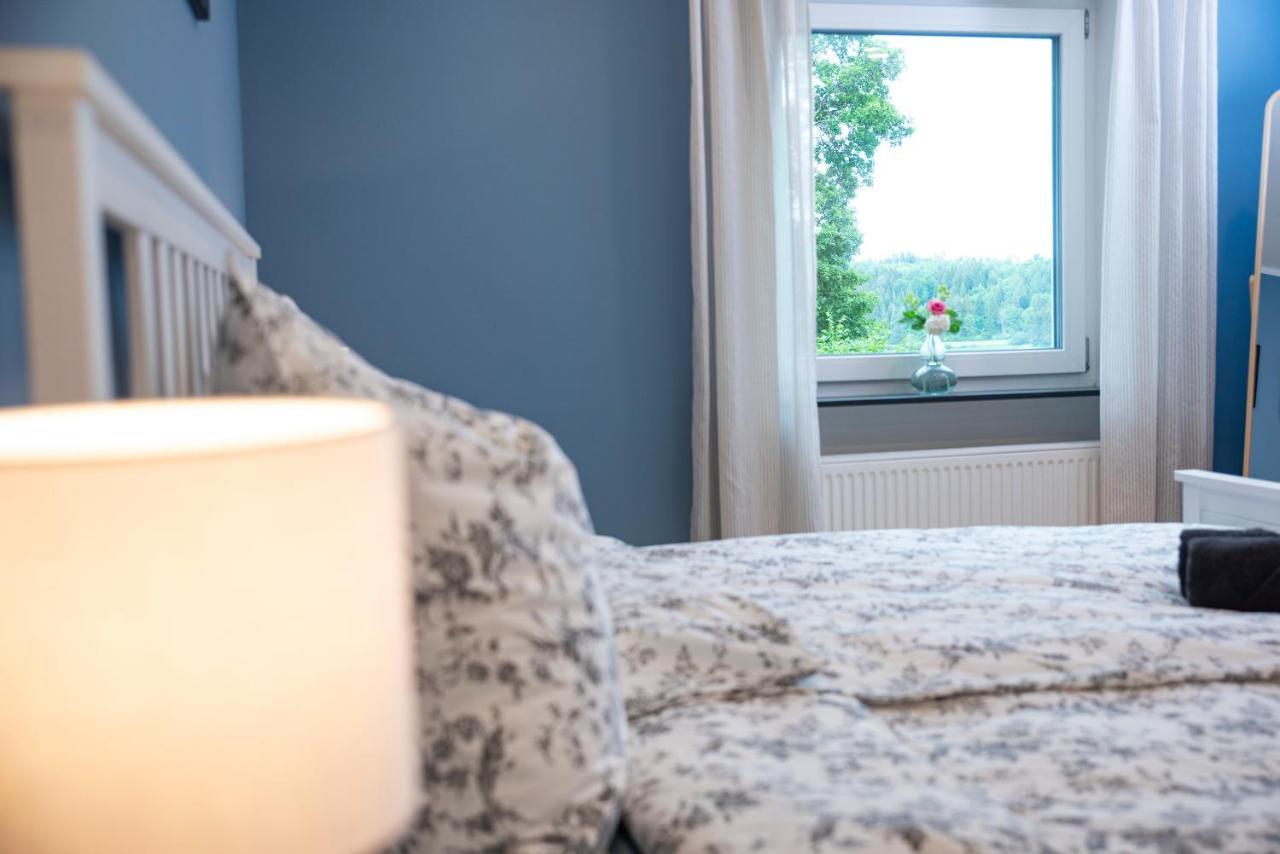 Moderne Wohnung Im Gruenen Mit Privatem Garten Donaueschingen Ngoại thất bức ảnh